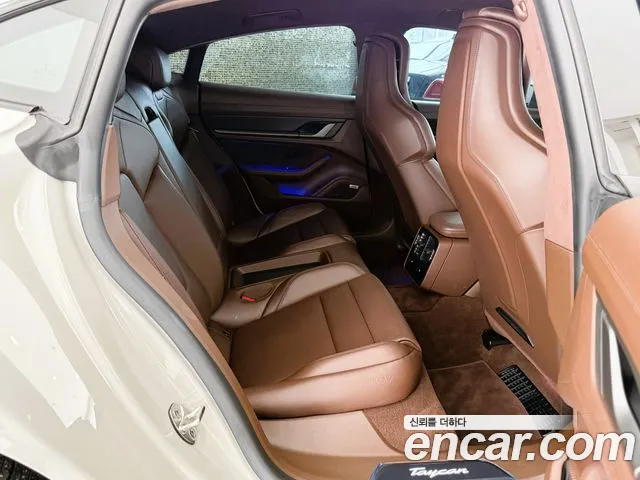 Porsche Taycan 2022 thumb 3