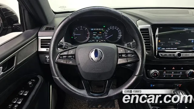 KGM Rexton 2019 thumb 11
