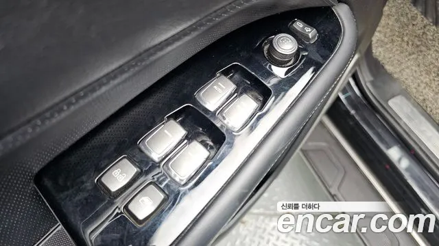 KGM Rexton 2019 thumb 5