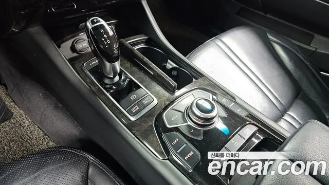 Kia K9 2017 thumb 11