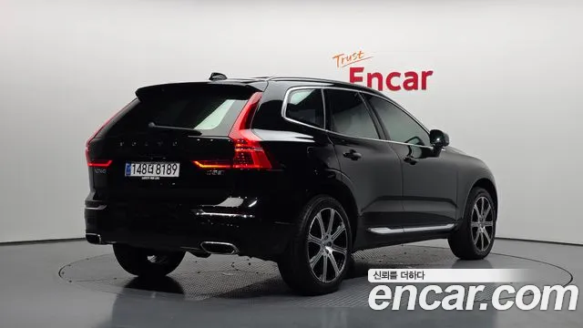 Volvo XC60 2019 thumb 10