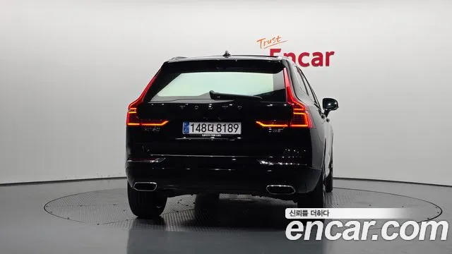 Volvo XC60 2019 thumb 3