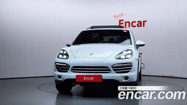 Porsche Cayenne 2014 thumb 11