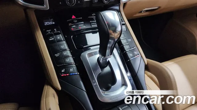 Porsche Cayenne 2014 thumb 4