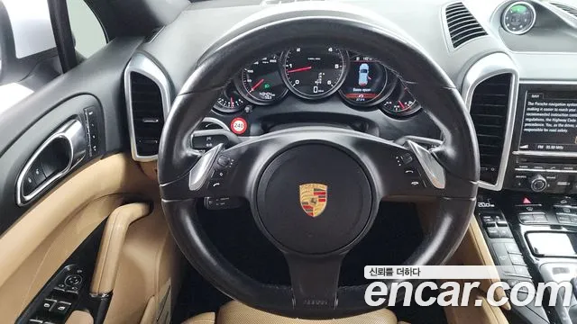 Porsche Cayenne 2014 thumb 5