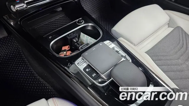 Mercedes-Benz A-Class 2019 thumb 7