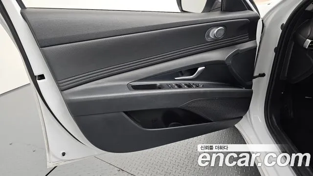 Hyundai Elantra 2022 thumb 10