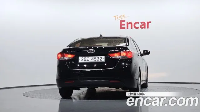 Hyundai Avante 2010 thumb 8