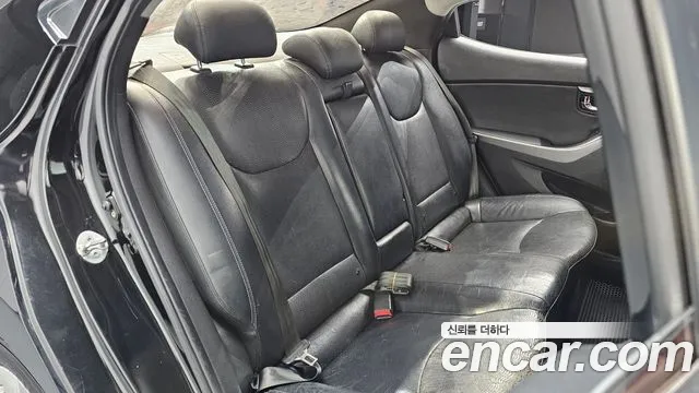 Hyundai Avante 2010 thumb 2
