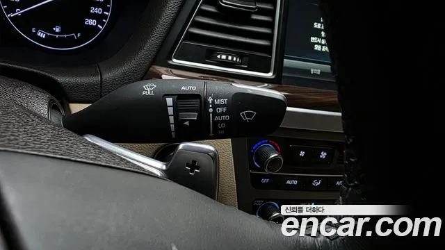 Hyundai Genesis 2014 thumb 2