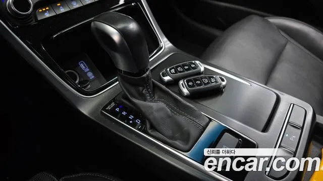 Hyundai Grandeur 2017 thumb 8