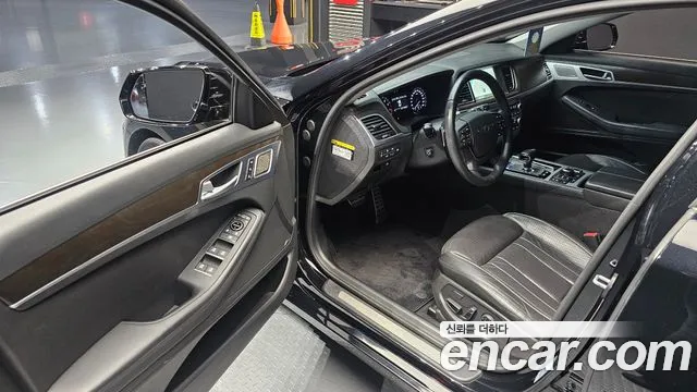 Genesis G80 2016 thumb 11