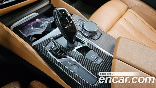BMW 5 серии 2017 thumb 6