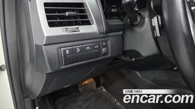 KGM Rexton 2021 thumb 12
