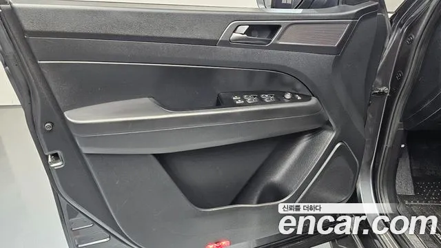 KGM Rexton 2021 thumb 8