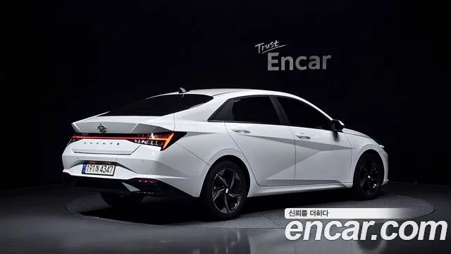 Hyundai Elantra 2023 thumb 5