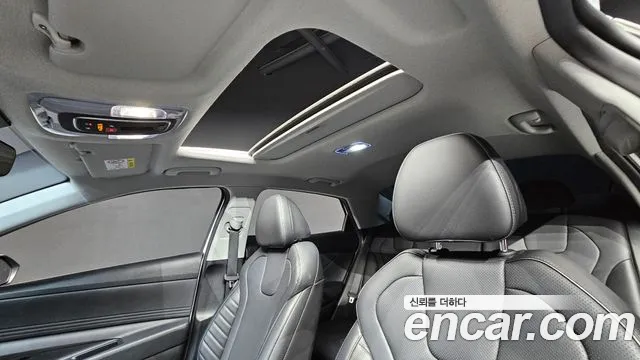 Hyundai Elantra 2023 thumb 2