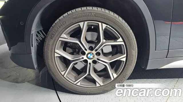 BMW X1 2021 thumb 6