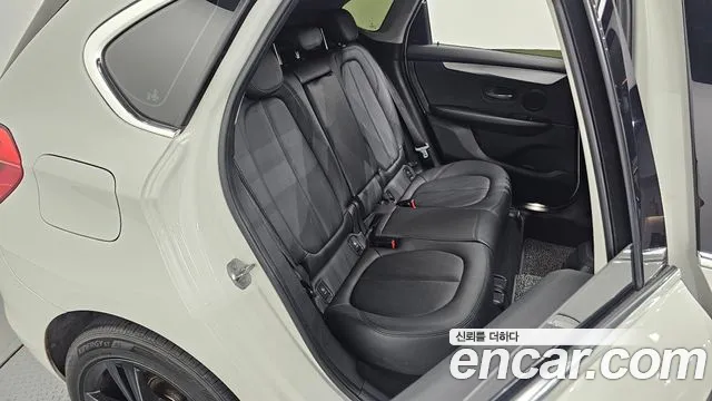 BMW 2 серии Active Tourer 2015 thumb 7