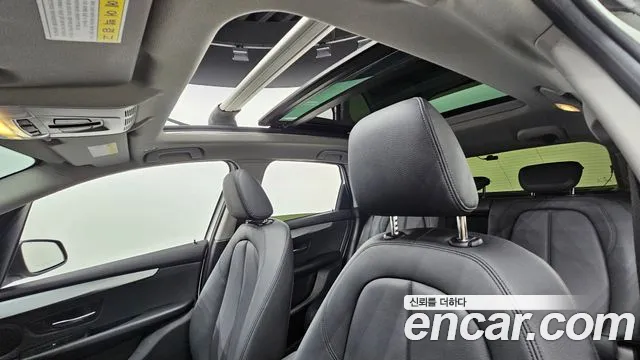 BMW 2 серии Active Tourer 2015 thumb 4