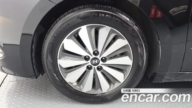 Hyundai Grandeur 2016 thumb 8