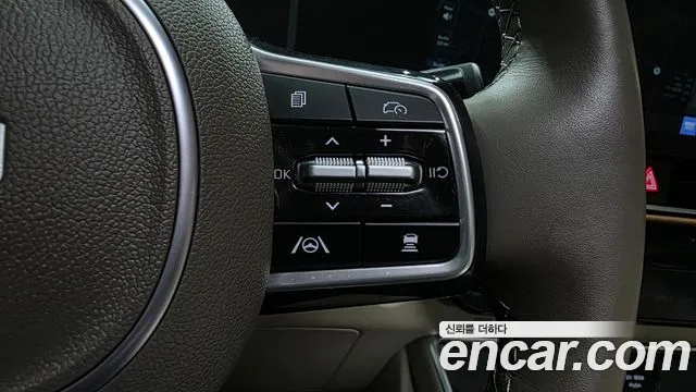 Kia Carnival 2024 thumb 10