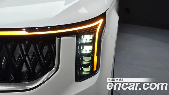 Kia Carnival 2024 thumb 3