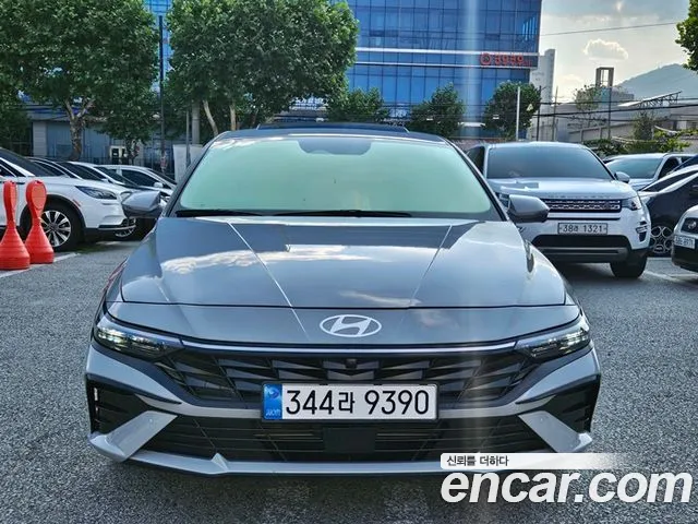 Hyundai Elantra 2024 thumb 9