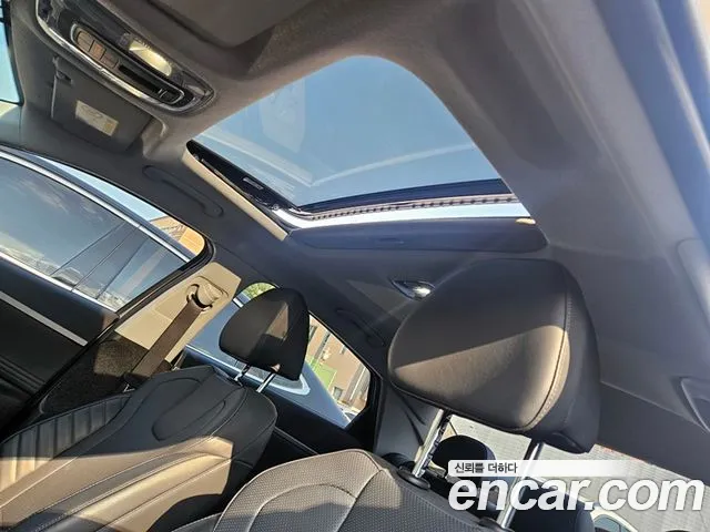 Hyundai Elantra 2024 thumb 6