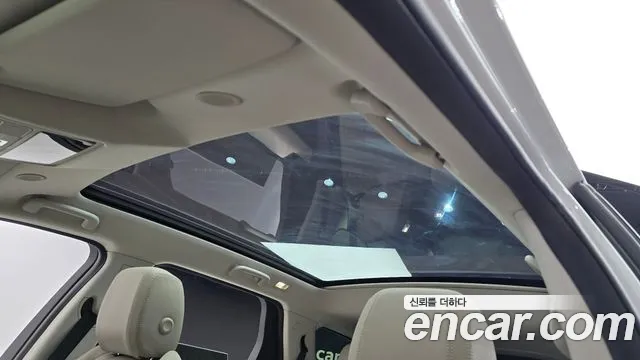 Land Rover Discovery Sport 2024 thumb 3