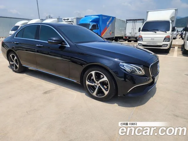 Mercedes-Benz E-Class 2019 thumb 7