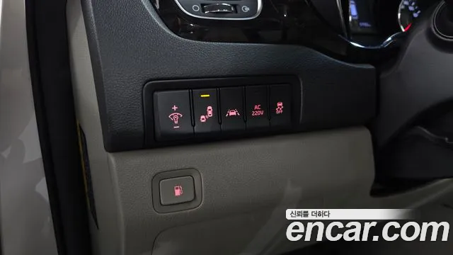 Kia Carnival 2019 thumb 10
