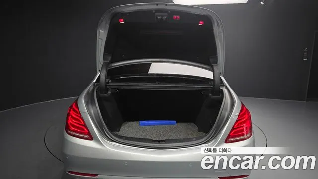 Mercedes-Benz S-Class 2015 thumb 10
