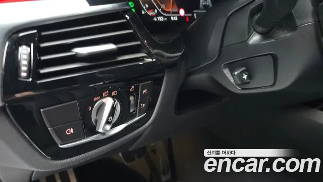 BMW 6 серии Gran Turismo 2022 thumb 4