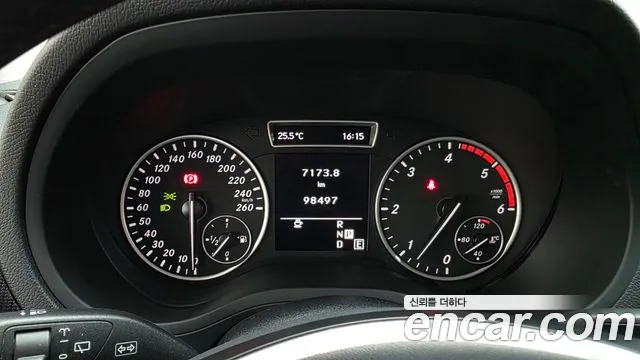 Mercedes-Benz B-Class 2013 thumb 9