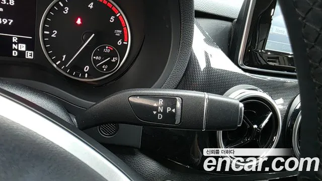 Mercedes-Benz B-Class 2013 thumb 12