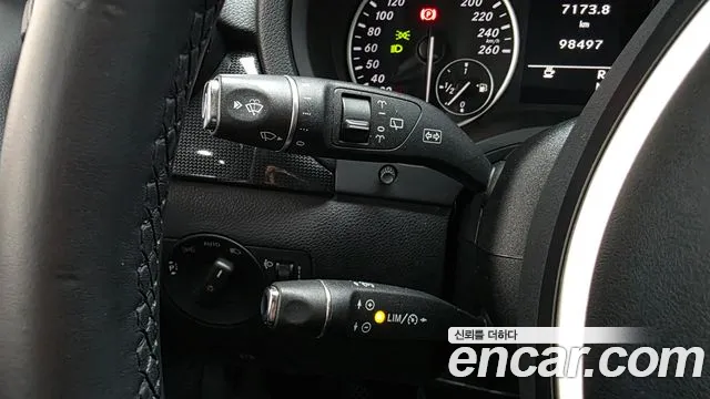 Mercedes-Benz B-Class 2013 thumb 6