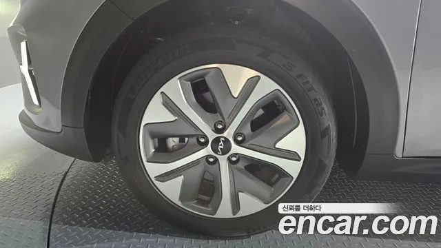 Kia Niro Plus 2022 thumb 10