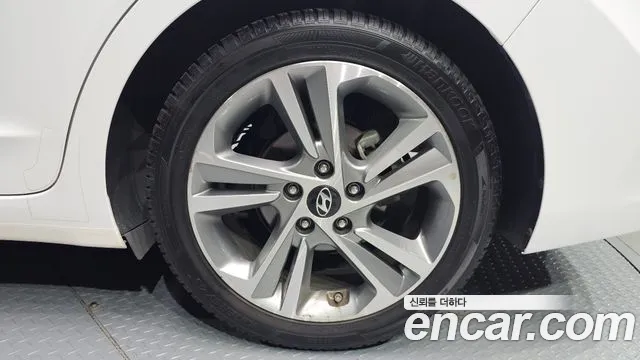Hyundai AD 2017 thumb 4