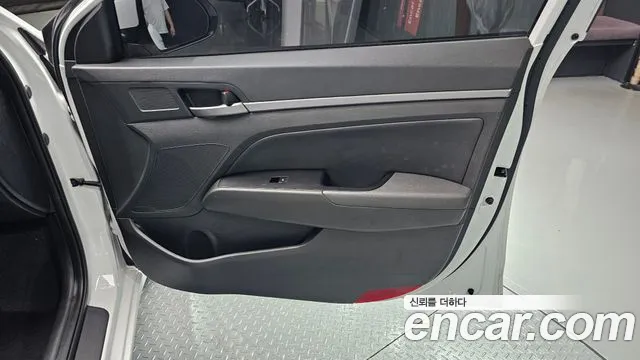 Hyundai AD 2017 thumb 6