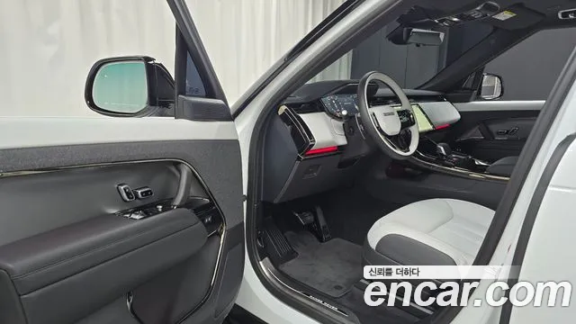 Land Rover Range Rover Sport 2025 thumb 4