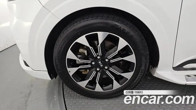 Kia Carnival 2021 thumb 12