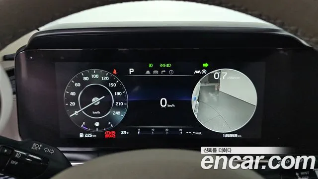 Kia Carnival 2021 thumb 3
