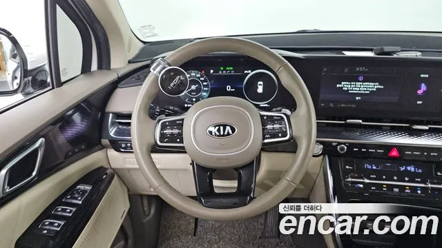 Kia Carnival 2021 thumb 11