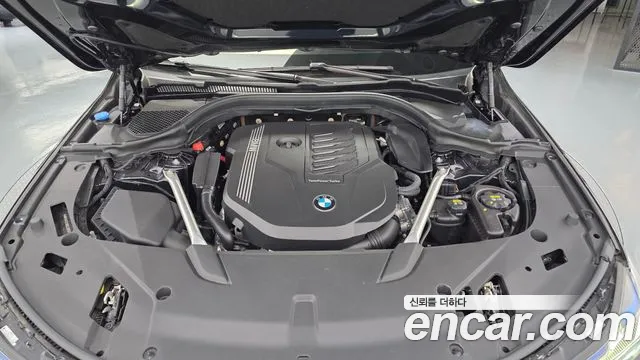 BMW 6 серии Gran Turismo 2022 thumb 10