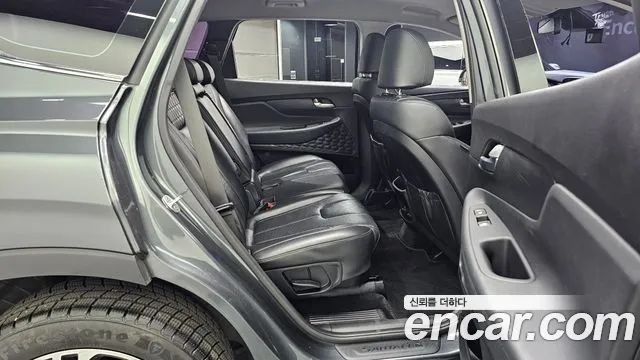 Hyundai Santa Fe 2018 thumb 9