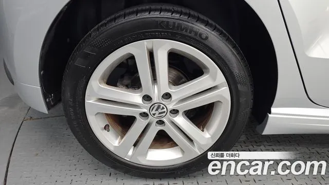 Volkswagen Polo 2013 thumb 5
