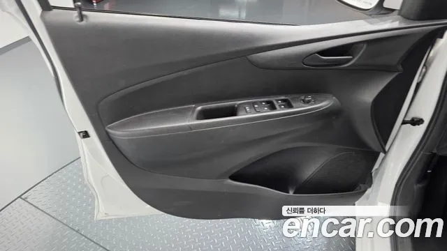 Chevrolet Spark 2020 thumb 2