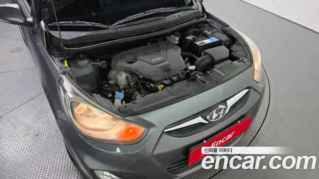 Hyundai Accent 2013 thumb 4