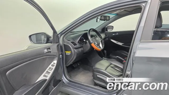 Hyundai Accent 2013 thumb 10